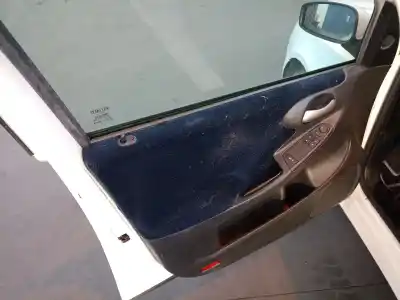 Veicolo di demolizione fiat stilo (192_) 1.6 16v (192_xb1a) dell'anno 2002 alimentato 182b6000