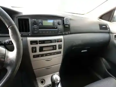 Veículo de Sucata toyota corolla (e12) 1.6 16v do ano 2006 alimentado 3zzfe