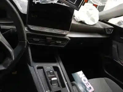 Здавання транспортного засобу seat leon sp kl / sfdxdex0 1.5 leon sp року 2025 потужний dxde