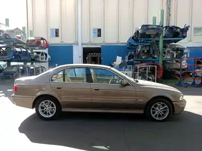 Veículo de Sucata bmw serie 5 berlina (e39) 2.2 24v cat do ano 2003 alimentado 226s1