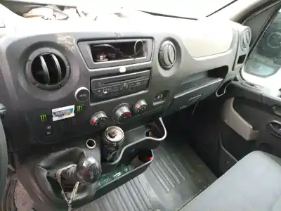 Scrapping Vehicle renault master kasten 2.3 dci diesel cat of the year 2011 powered m9ta676