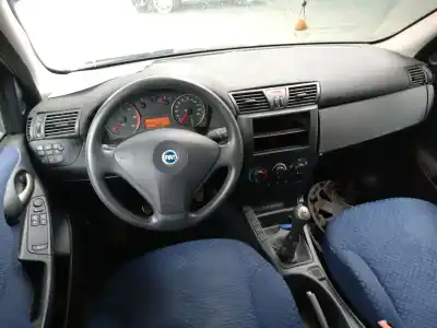 Veicolo di demolizione fiat stilo (192) 1.9 jtd cat dell'anno 2001 alimentato 192a1000