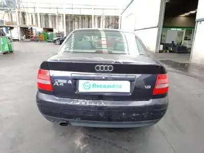 Veículo de Sucata audi a4 berlina (b5) 1.8 do ano 2000 alimentado avv