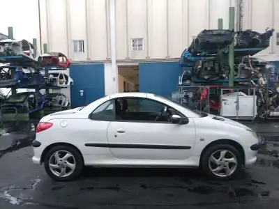 Veículo de Sucata peugeot 206 cc cc do ano 2001 alimentado nfu