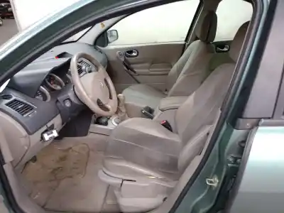 Здавання транспортного засобу renault megane ii sedán (lm0/1_) 1.6 року 2004 потужний k4mt760