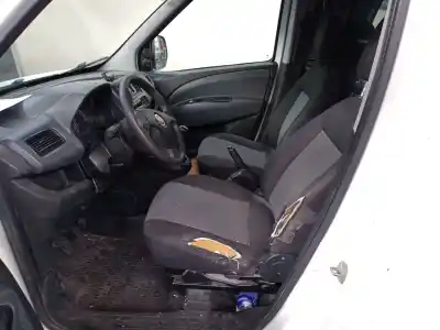 Здавання транспортного засобу fiat doblo cargo 1.3 16v jtd cat року 2010 потужний 199a3000