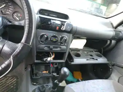 Veículo de Sucata opel corsa a 1.2 do ano 1997 alimentado x12sz