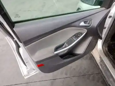 Здавання транспортного засобу ford focus iii 1.6 tdci року 2011 потужний t3db