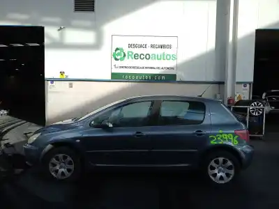 Vehículo de desguace PEUGEOT 307 (S1)  del año 2005 con motor 9HX