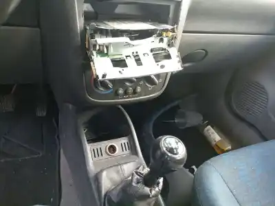 Scrapping Vehicle opel corsa c 1.2 16v cat (z 12 xe / lw4) of the year 2001 powered z12xe