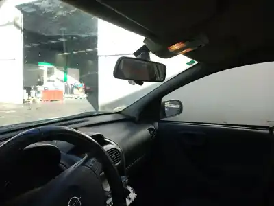 Scrapping Vehicle opel corsa c 1.2 16v cat (z 12 xe / lw4) of the year 2001 powered z12xe