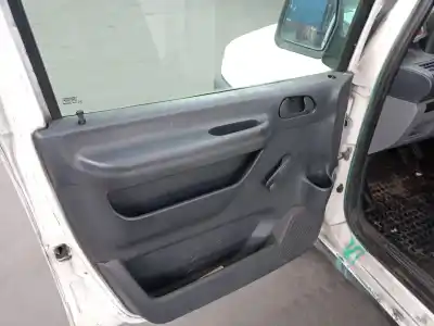 Verschrottungsfahrzeug citroen jumpy 2.0 hdi sx familiar (5/6 asientos) des jahres 2002 angetrieben rhz