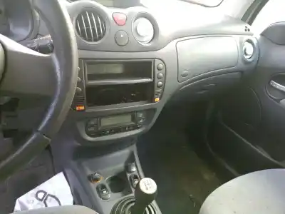 Veículo de Sucata citroen c3 1.4 hdi exclusive do ano 2004 alimentado 8hx