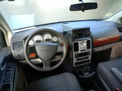 Vehicul casat chrysler grand voyager v (rt) 2.8 crd al anului 2009 alimentat vm64c