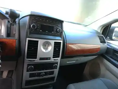 Vehicul casat chrysler grand voyager v (rt) 2.8 crd al anului 2009 alimentat vm64c