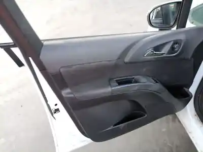 Veículo de Sucata opel meriva b 1.3 16v cdti do ano 2011 alimentado a13dte