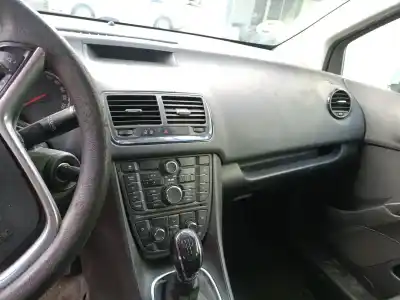 Veículo de Sucata opel meriva b 1.3 16v cdti do ano 2011 alimentado a13dte