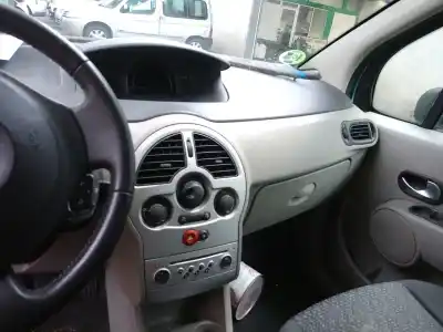 Veículo de Sucata renault modus / grand modus (f/jp0_) 1.2 (jp0c, jp0k, fp0c, fp0k, fp0p, jp0p, jp0t) do ano 2004 alimentado d4fd7