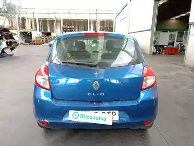 Veículo de Sucata renault clio iii 1.5 dci diesel do ano 2010 alimentado k9km768