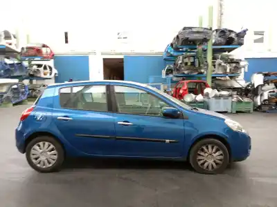 Veículo de Sucata renault clio iii 1.5 dci diesel do ano 2010 alimentado k9km768