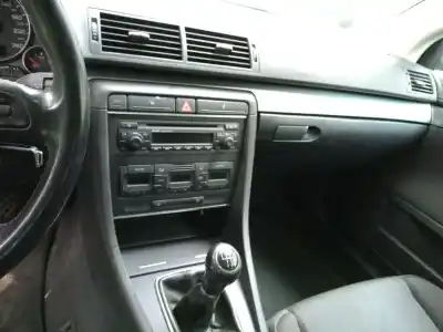 Здавання транспортного засобу audi a4 berlina (8ec) 2.0 tdi року 2005 потужний blb