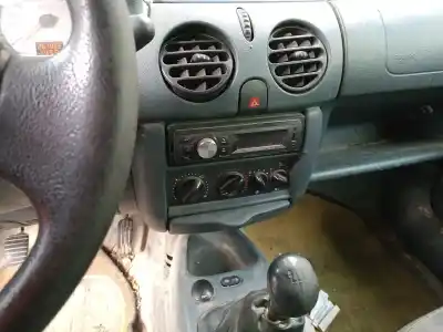 Здавання транспортного засобу renault kangoo (f/kc0) 1.9 dti diesel 80 cv / 59 kw року 2000 потужний f9qh780