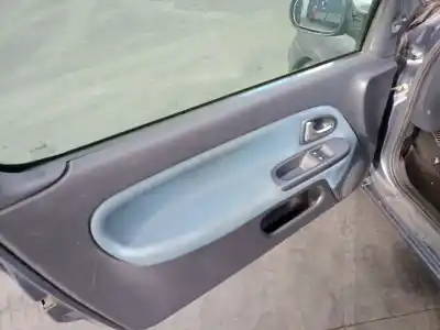 Здавання транспортного засобу renault clio ii fase ii (b/cb0) 1.2 16v року 2006 потужний d4fg722