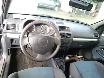Здавання транспортного засобу renault clio ii fase ii (b/cb0) 1.2 16v року 2006 потужний d4fg722