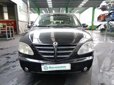 Veicolo di demolizione ssangyong rodius i 2.7 xdi 4wd dell'anno 2006 alimentato d27dt