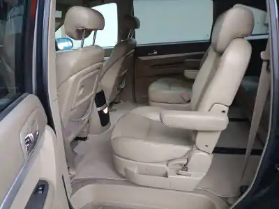 Veicolo di demolizione ssangyong rodius i 2.7 xdi 4wd dell'anno 2006 alimentato d27dt