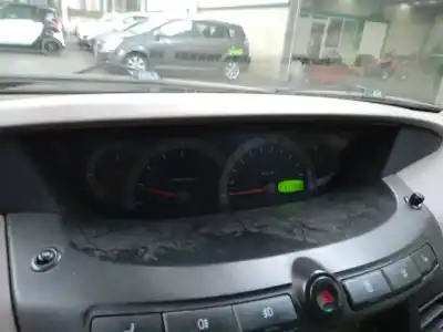 Veicolo di demolizione ssangyong rodius i 2.7 xdi 4wd dell'anno 2006 alimentato d27dt