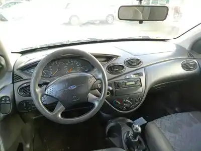 Veicolo di demolizione ford focus turnier (cak) 1.6 16v cat dell'anno 2001 alimentato fydb