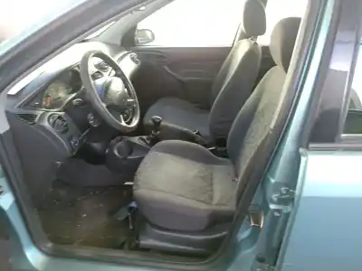 Veicolo di demolizione ford focus turnier (cak) 1.6 16v cat dell'anno 2001 alimentato fydb