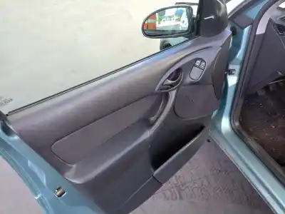 Veicolo di demolizione ford focus turnier (cak) 1.6 16v cat dell'anno 2001 alimentato fydb
