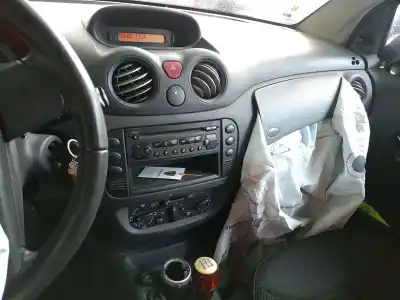 Veículo de Sucata citroen c2 (jm_) 1.4 do ano 2005 alimentado kfv