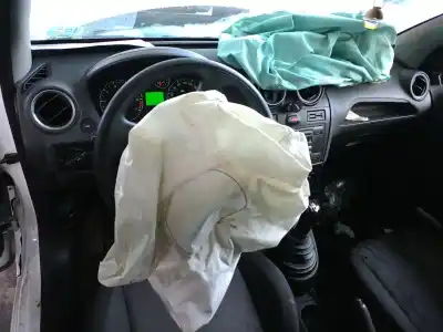 Veículo de Sucata ford fiesta (cbk) 1.3 cat do ano 2008 alimentado a9ja