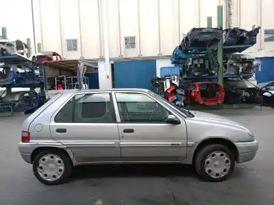 Veículo de Sucata citroen saxo 1.5 diesel do ano 2001 alimentado vjx