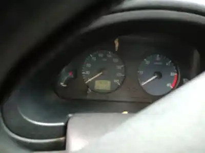 Veículo de Sucata citroen saxo 1.5 diesel do ano 2001 alimentado vjx