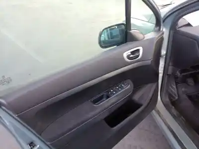 Scrapping Vehicle peugeot 307 break / sw (s1) 1.6 hdi of the year 2005 powered 9hz