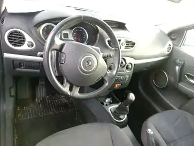 Veículo de Sucata renault clio iii 1.5 dci diesel do ano 2006 alimentado k9km768