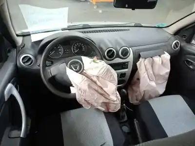 Scrapping Vehicle dacia sandero 1.6 mpi 85 (bs03) of the year 2012 powered k7ma800