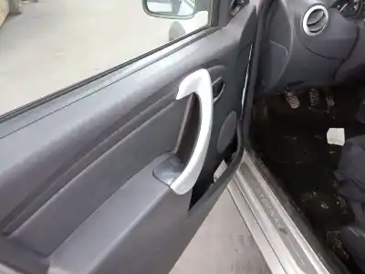 Scrapping Vehicle dacia sandero 1.6 mpi 85 (bs03) of the year 2012 powered k7ma800