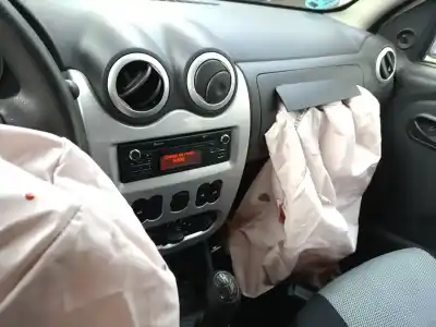 Scrapping Vehicle dacia sandero 1.6 mpi 85 (bs03) of the year 2012 powered k7ma800