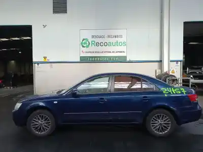 Veicolo di demolizione HYUNDAI SONATA V (NF) 2.0 CRDI dell'anno 2009 alimentato D4EA
