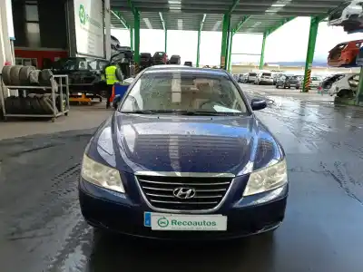 Veicolo di demolizione hyundai sonata v (nf) 2.0 crdi dell'anno 2009 alimentato d4ea
