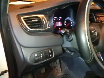 Veículo de Sucata kia carens iv 1.7 crdi do ano 2014 alimentado d4fd