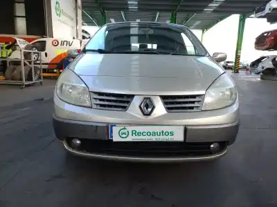 Veicolo di demolizione renault scénic ii (jm0/1_) 1.6 16v (jm1r) dell'anno 2006 alimentato k4md812