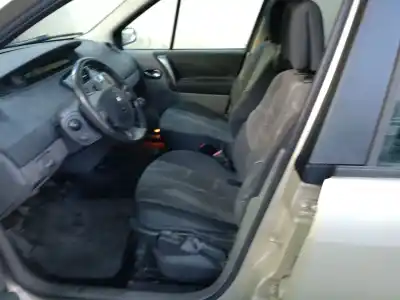 Veicolo di demolizione renault scénic ii (jm0/1_) 1.6 16v (jm1r) dell'anno 2006 alimentato k4md812