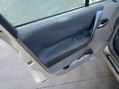 Veicolo di demolizione renault scénic ii (jm0/1_) 1.6 16v (jm1r) dell'anno 2006 alimentato k4md812