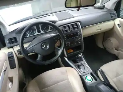 Здавання транспортного засобу mercedes-benz clase b (w245) 2.0 cdi cat року 2006 потужний 